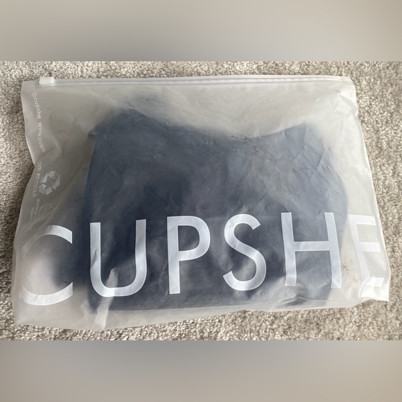 Black Cupshe One-Piece women’s Swimsuit NWT XS - Picture 8 of 8